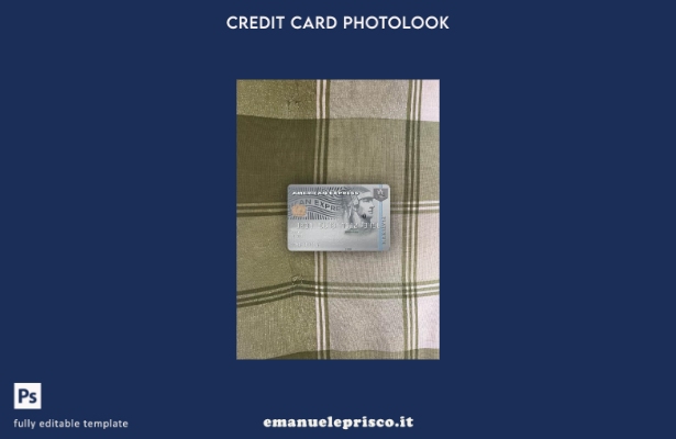 modello frontale photolook con carta platino AMEX della banca USA USAA stile ver